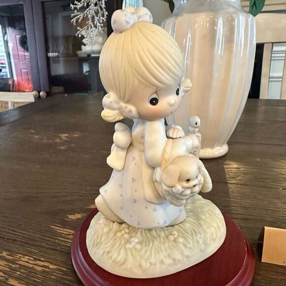 Precious Moments Figurine "July" Vintage 1988 Calendar Girl with Puppy - Picture 6 of 10